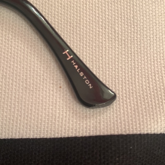 š¤Halston black round sunglassesš¤major retro vibesš¤ - Picture 5 of 5